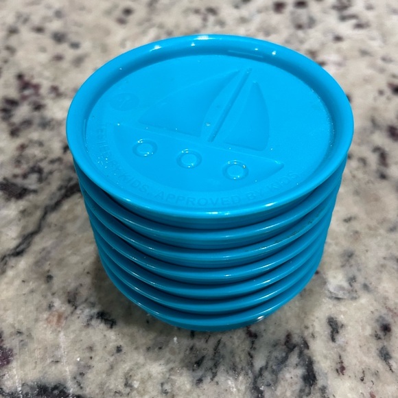 Pampered Chef Other - Pampered Chef Under the Sea Cookie Cutters - Set of 7
NWOT